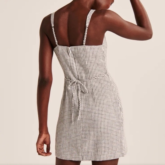 Split Hem Mini Dress - Picture 3 of 8